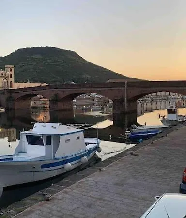 - Citta Mare E Montagna Appartement Bosa